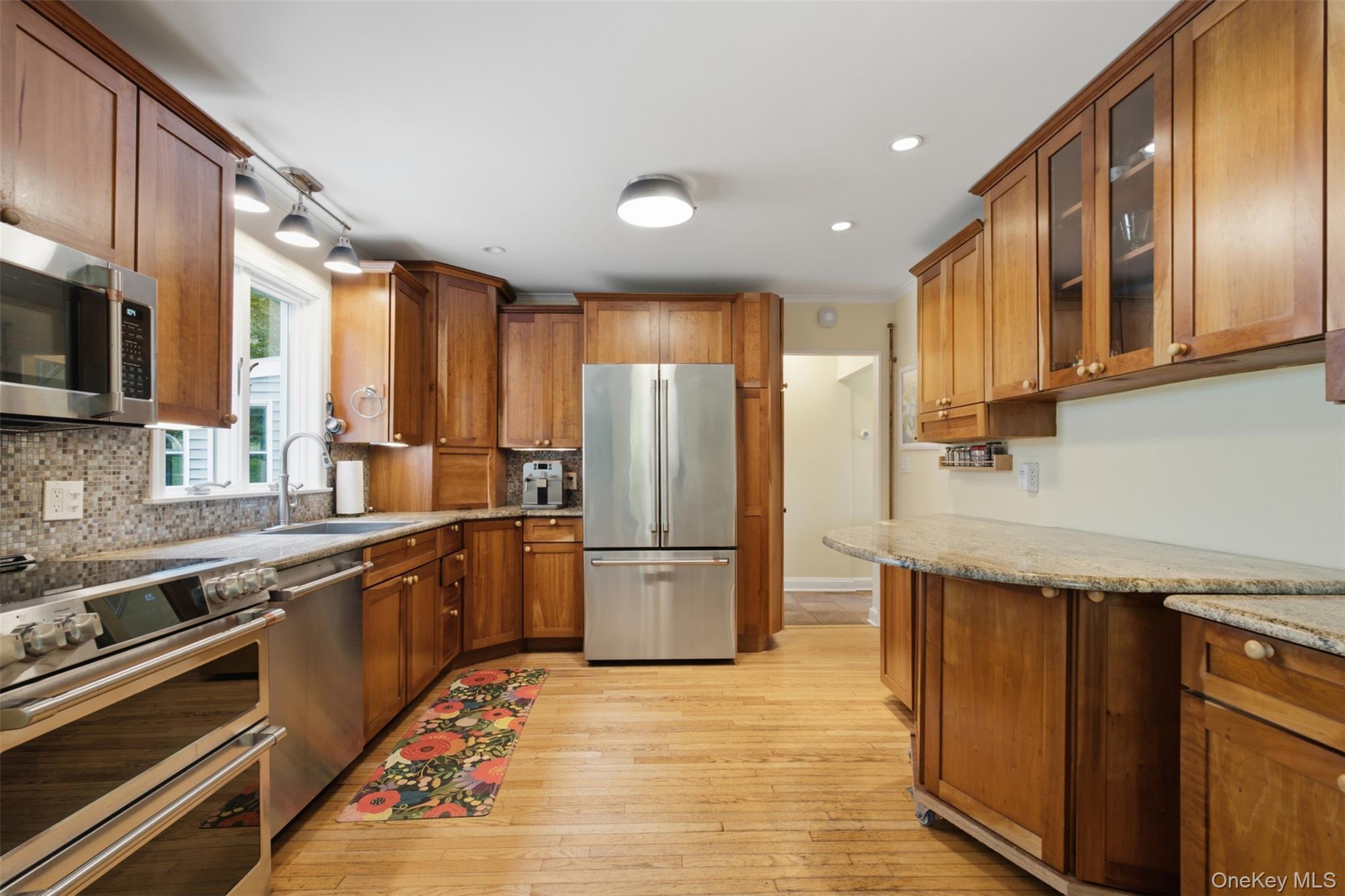 46 Truesdale Lake Drive Property Photo 8