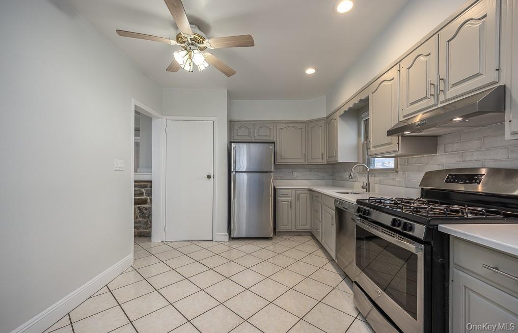 120 S Broadway 1 Property Photo 5