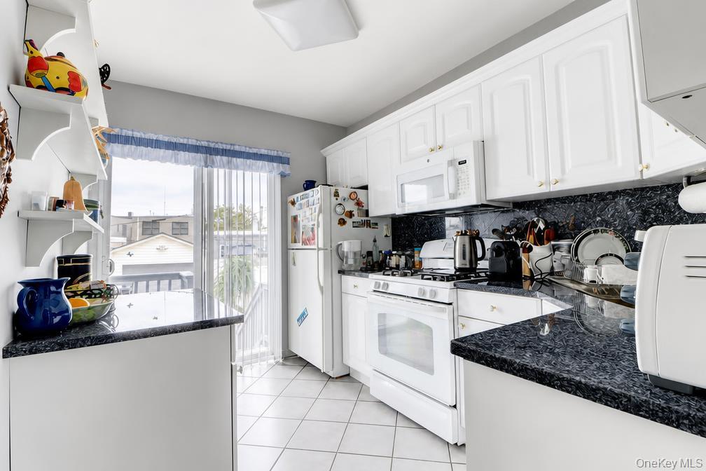 6214 62nd Road Property Photo 8