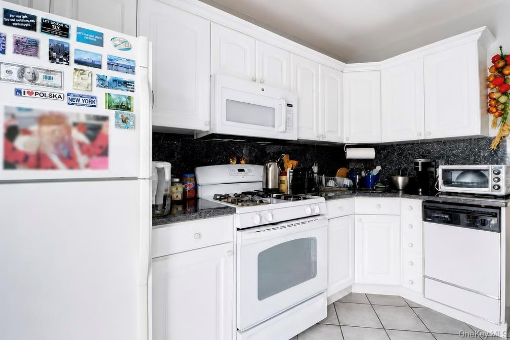 6214 62nd Road Property Photo 10