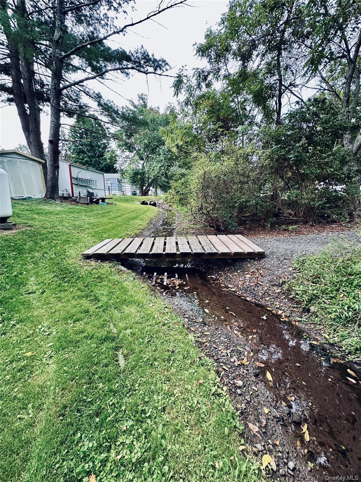 65 Water Loop Property Photo 3