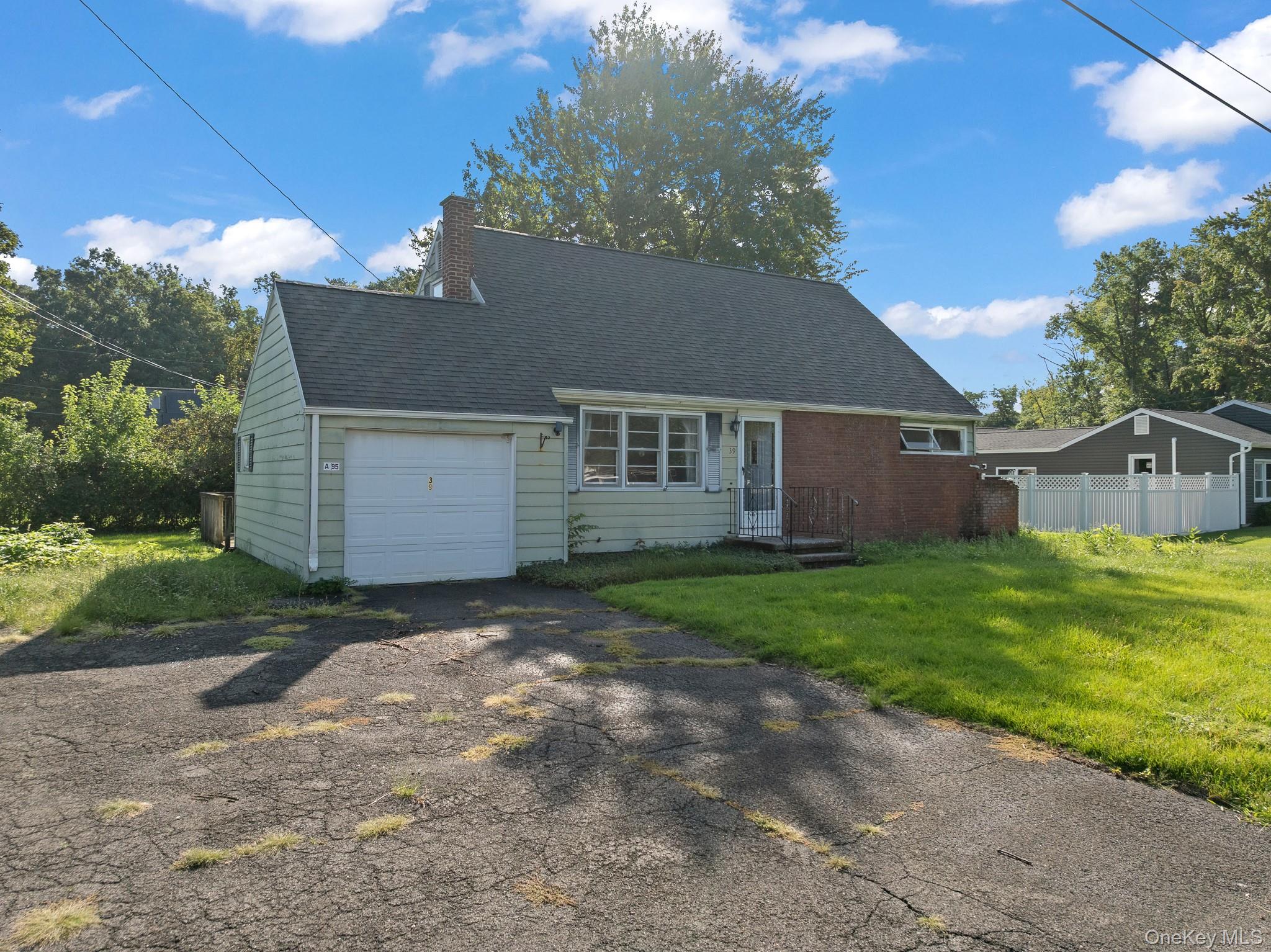 39 Wallkill Avenue Property Photo 1