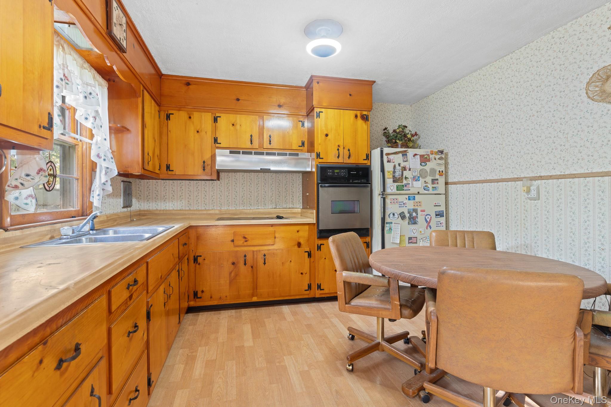 39 Wallkill Avenue Property Photo 6