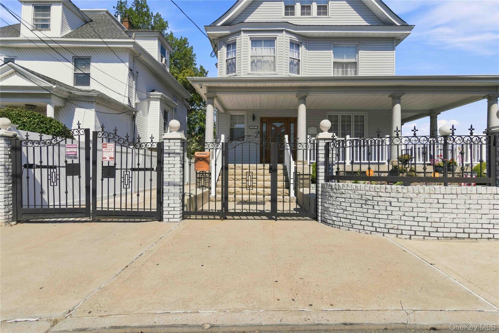 27-17 Ericsson Street Property Photo 5