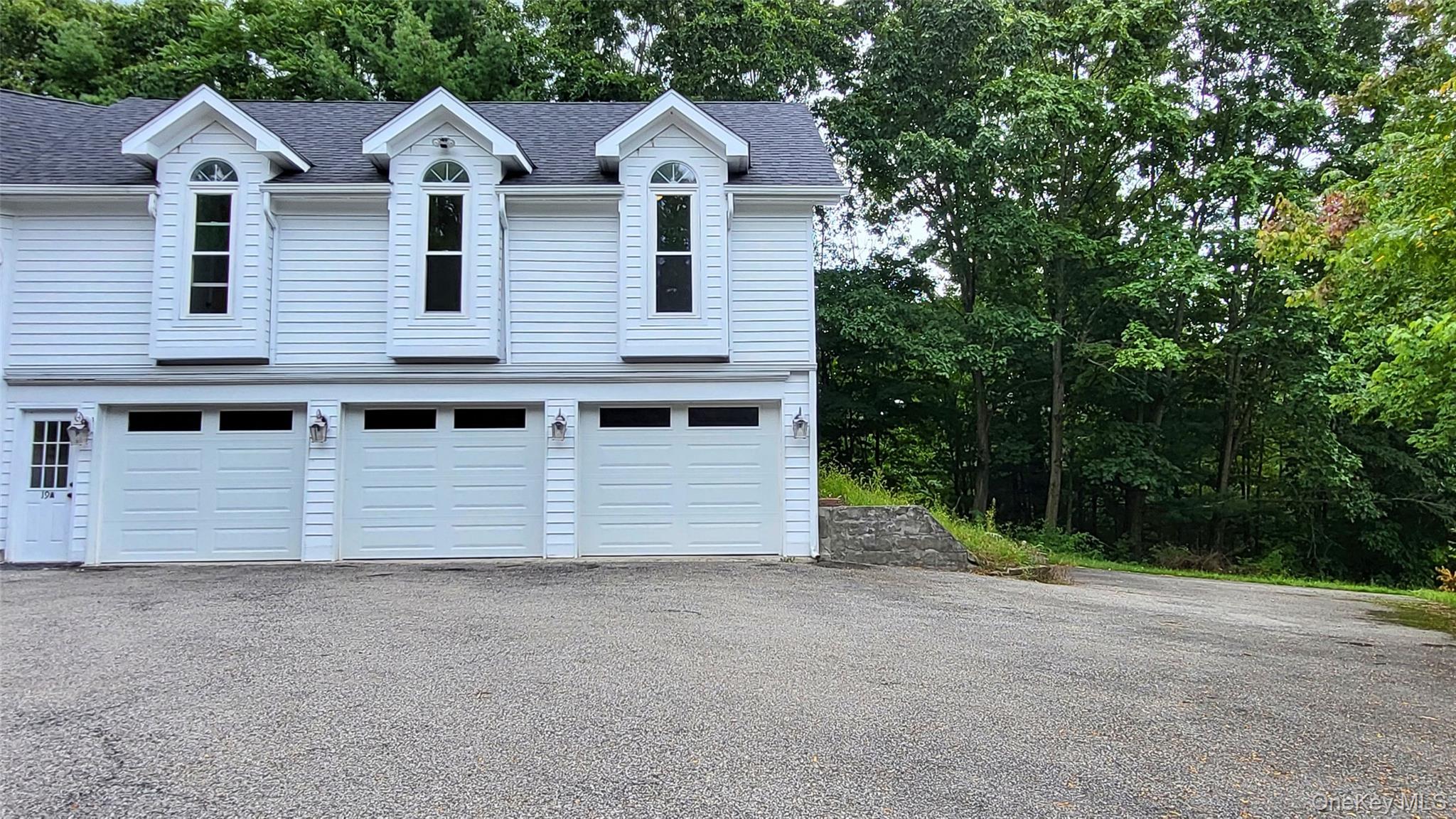 19 A Friendship Lane Property Photo 2