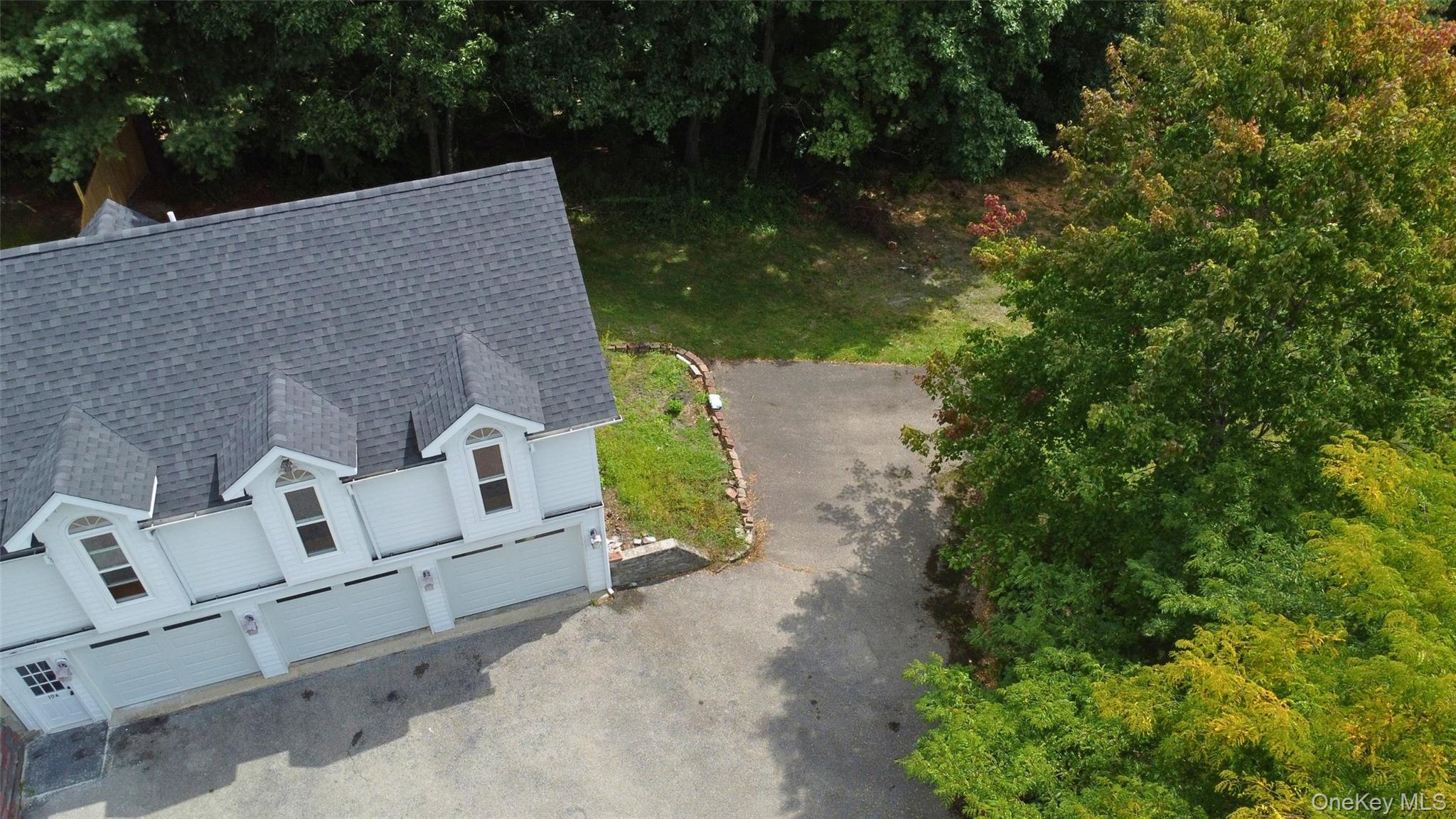 19 A Friendship Lane Property Photo 3