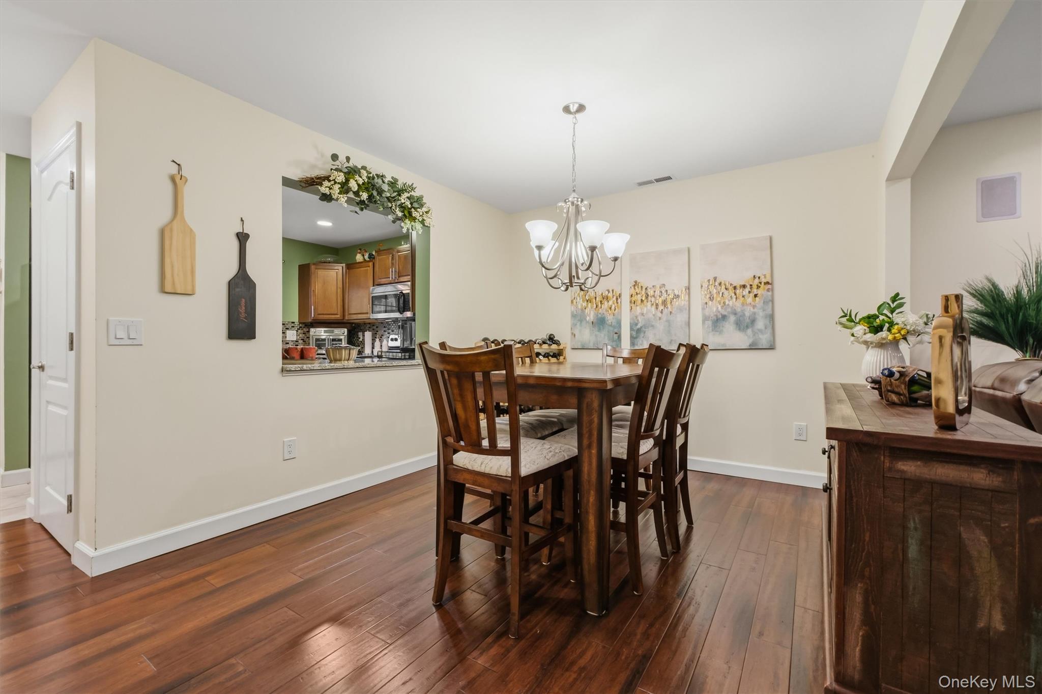 5304 Applewood Circle Property Photo 7