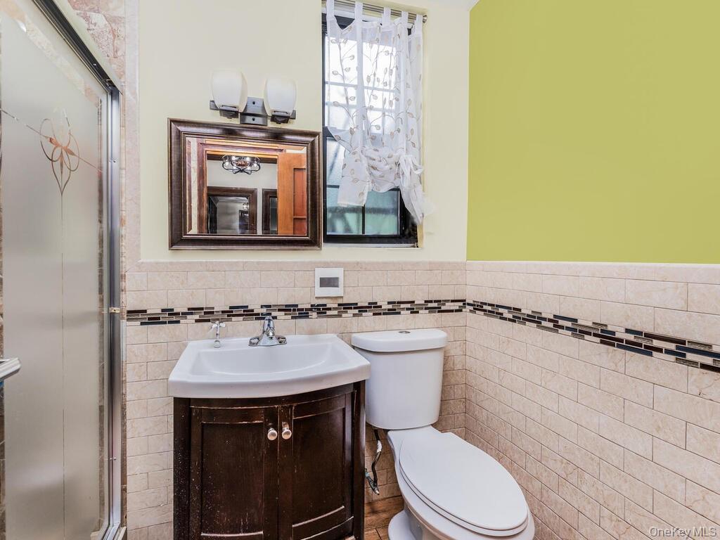 199 W 179th Street Property Photo 16