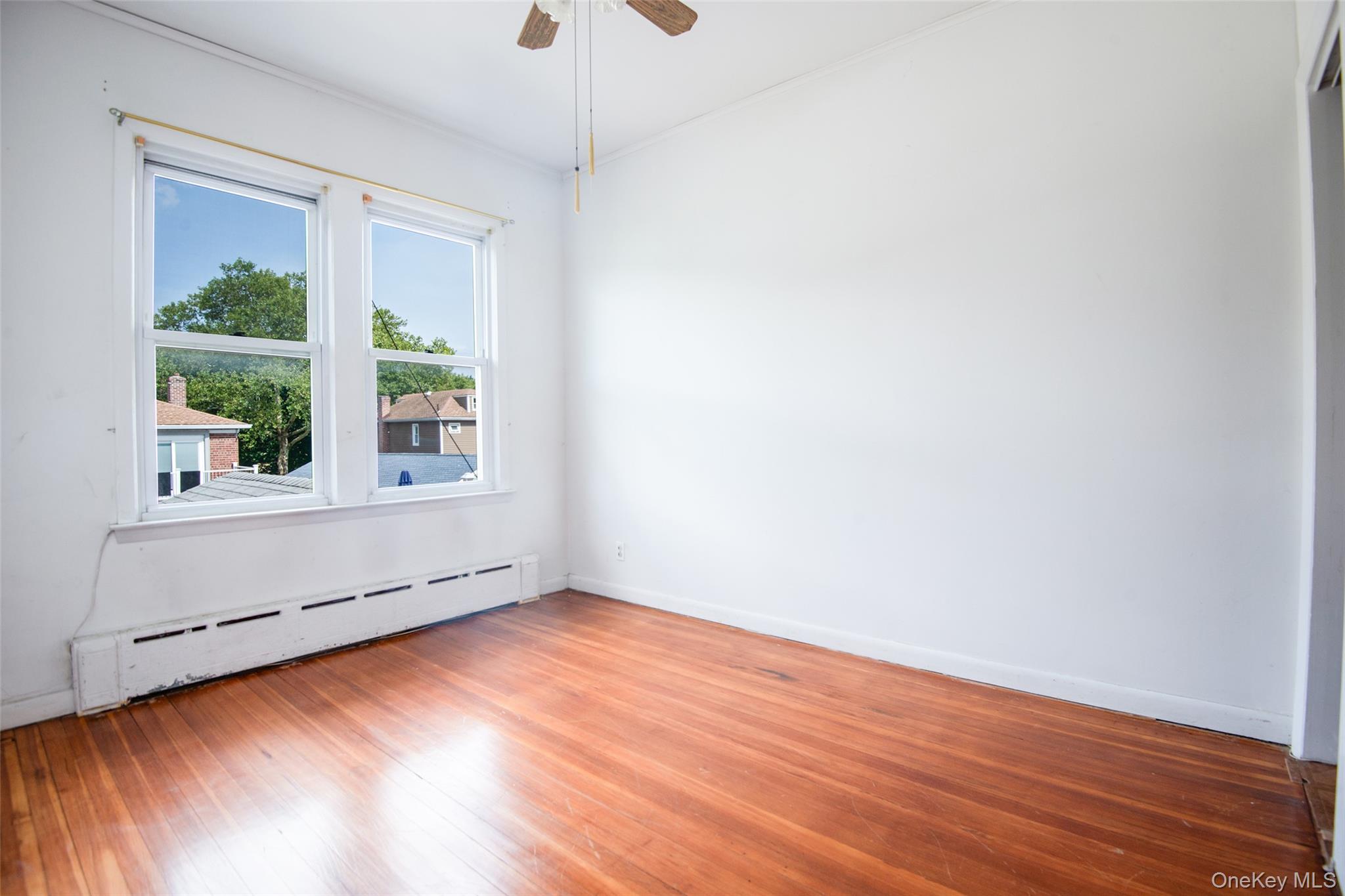 916 Hollywood Avenue Property Photo 8