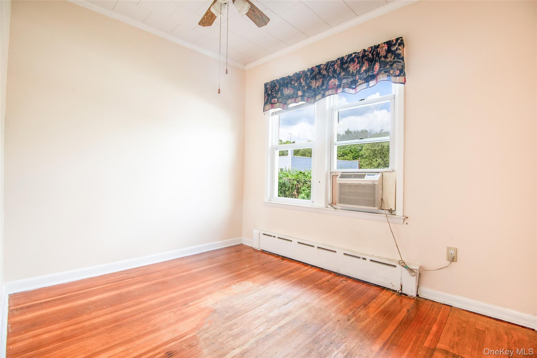 916 Hollywood Avenue Property Photo 10