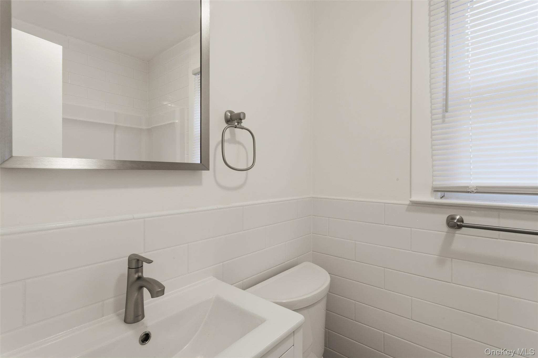 342 Stanley Avenue 2 Property Photo 6