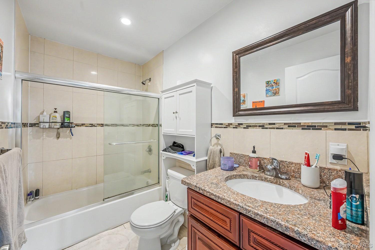 28-29 35th Street Property Photo 8