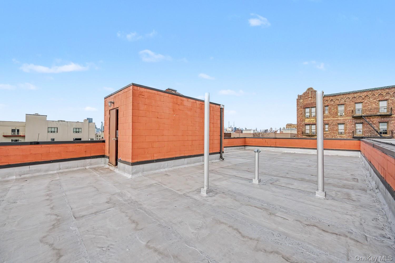 28-29 35th Street Property Photo 17