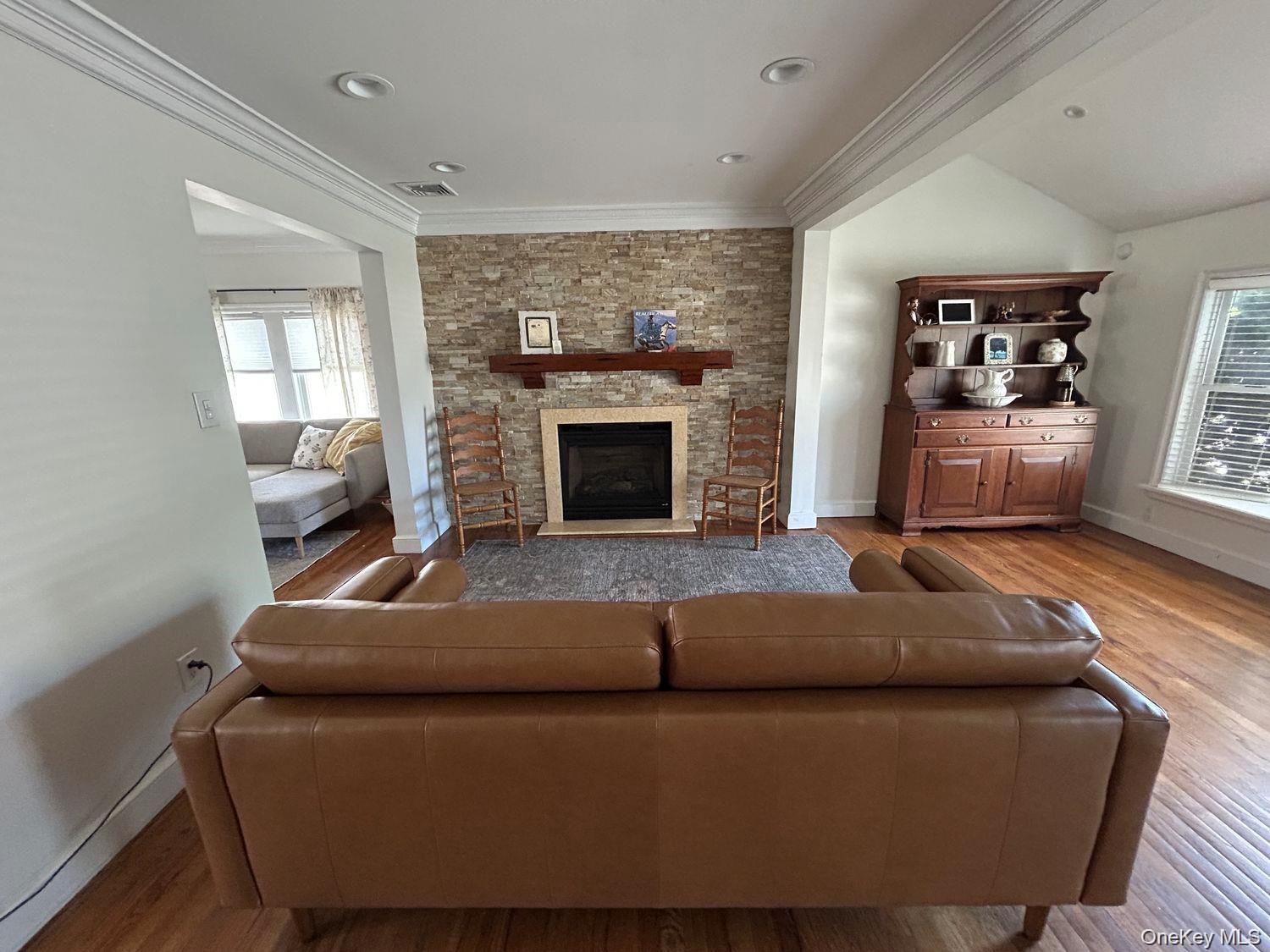 607 Nassau Street Property Photo 14