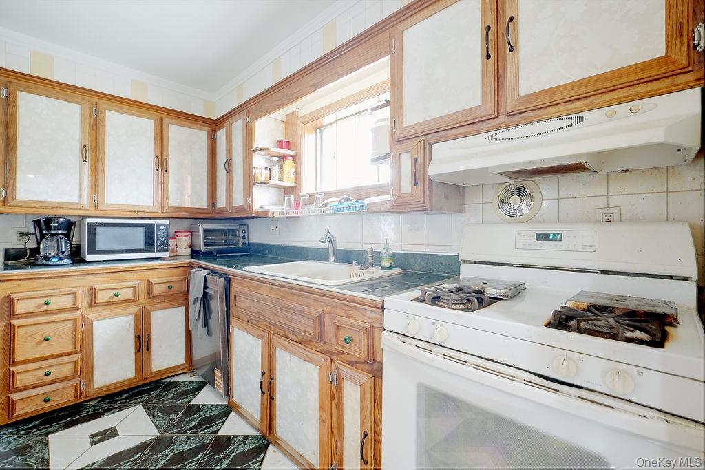 437 Moffitt Boulevard Property Photo 3
