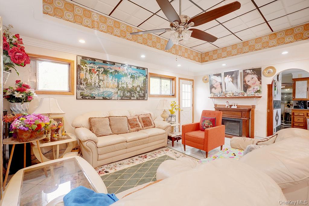 437 Moffitt Boulevard Property Photo 4