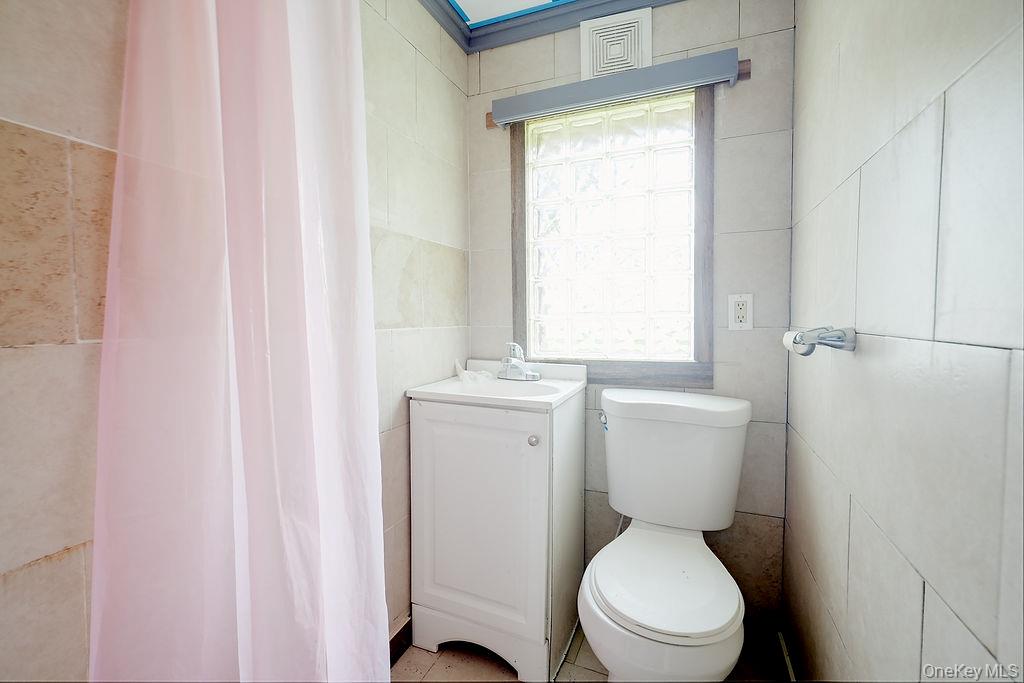 437 Moffitt Boulevard Property Photo 17