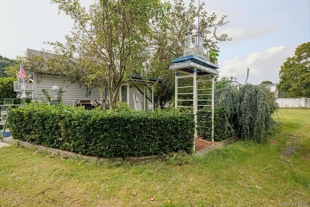 437 Moffitt Boulevard Property Photo 20