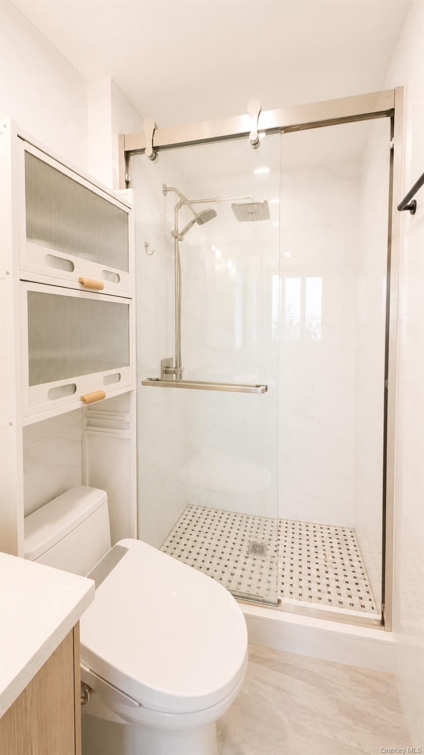 13119 Fowler Ave 4c Property Photo 9