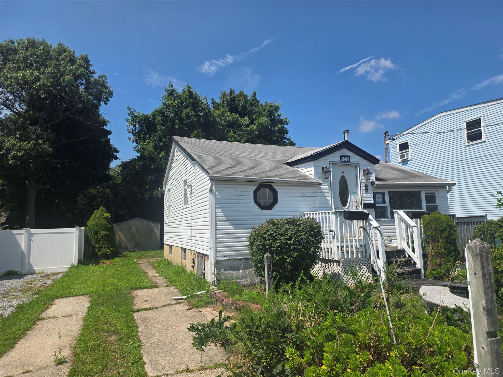 533 S 8th Street Property Photo 2