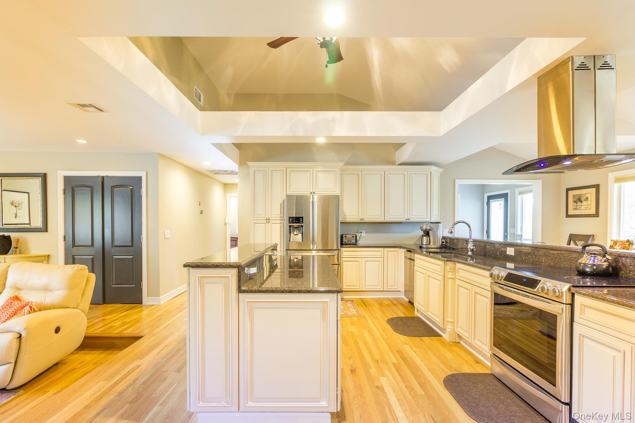 50 Melrose Parkway Property Photo 25