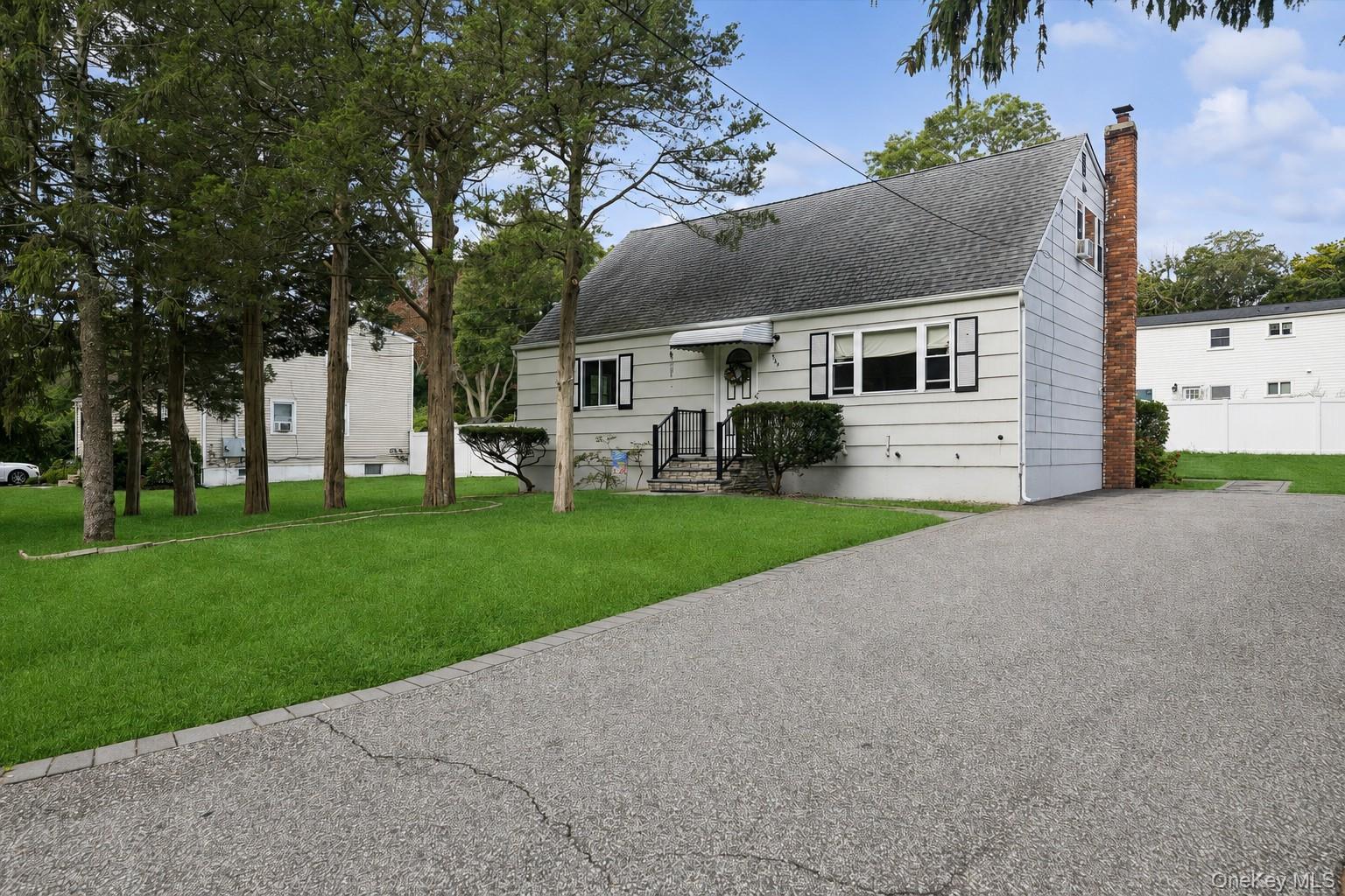 544 Park Avenue Property Photo 1