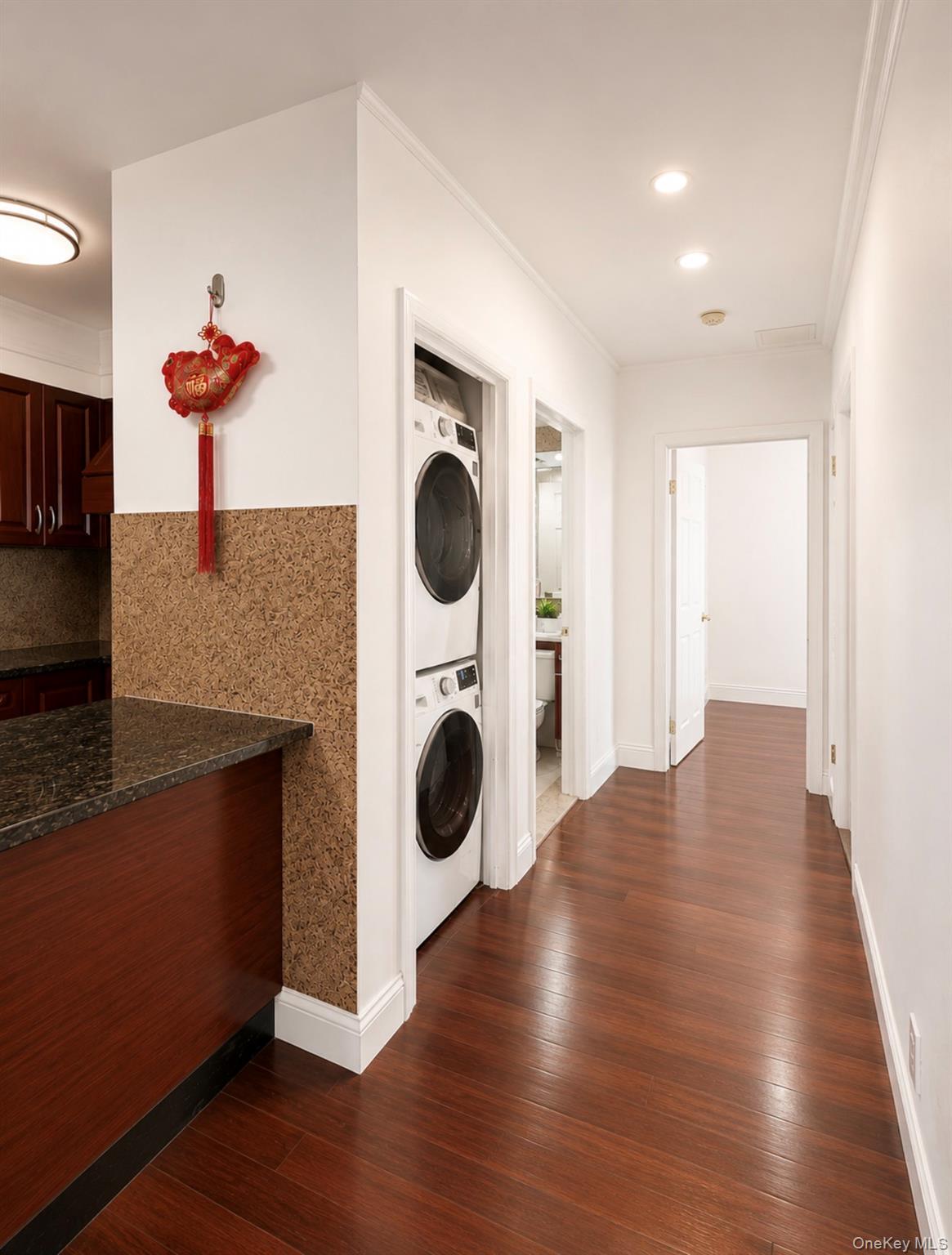 4105 College Point Boulevard 2d Property Photo 5
