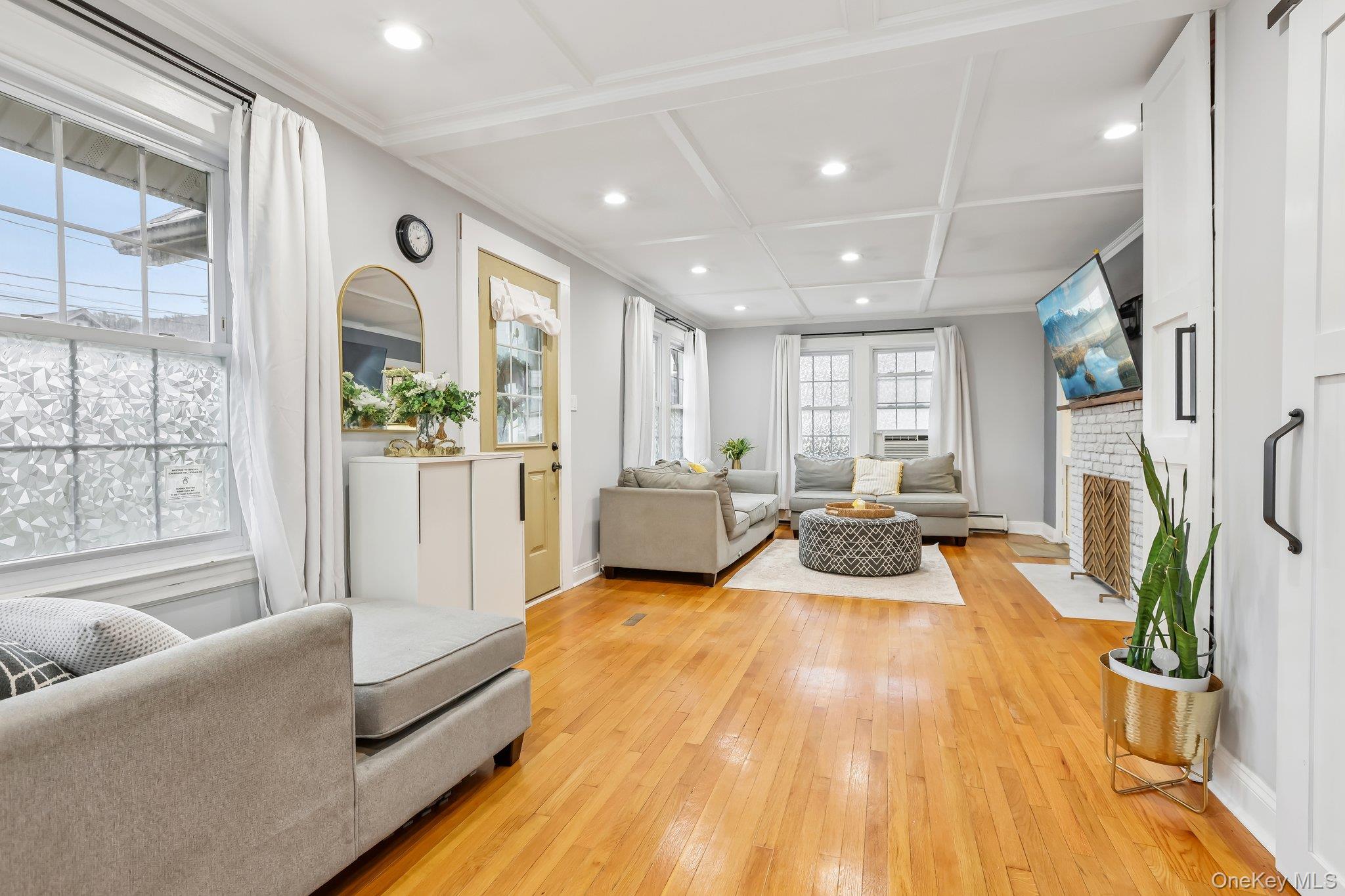 52 Prairie Avenue Property Photo 4