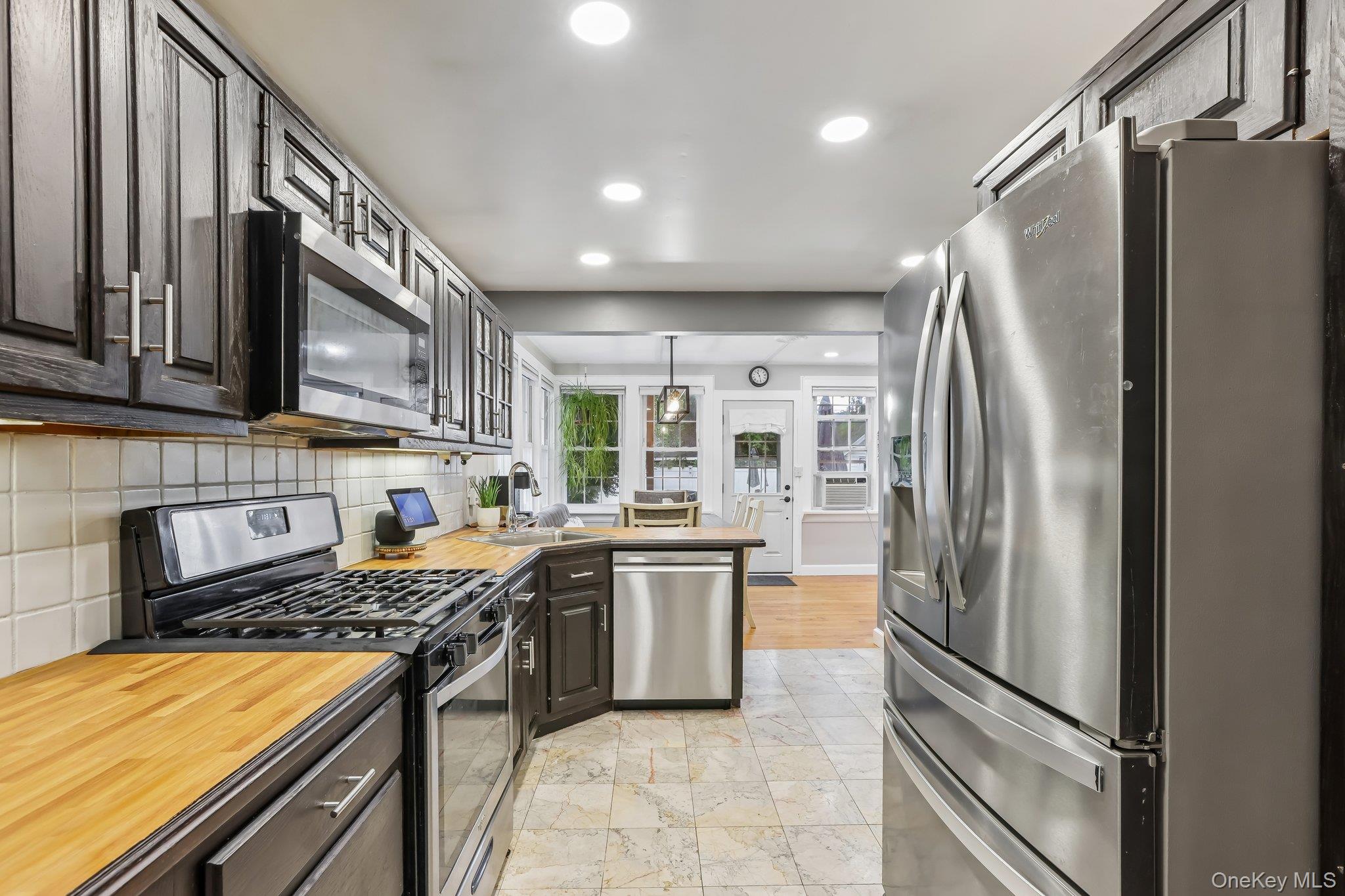 52 Prairie Avenue Property Photo 8