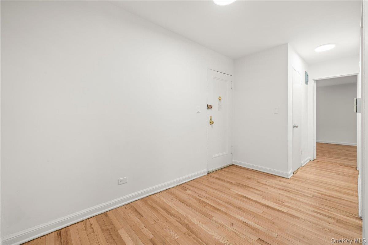 3260 Netherland Avenue 2f Property Photo 9