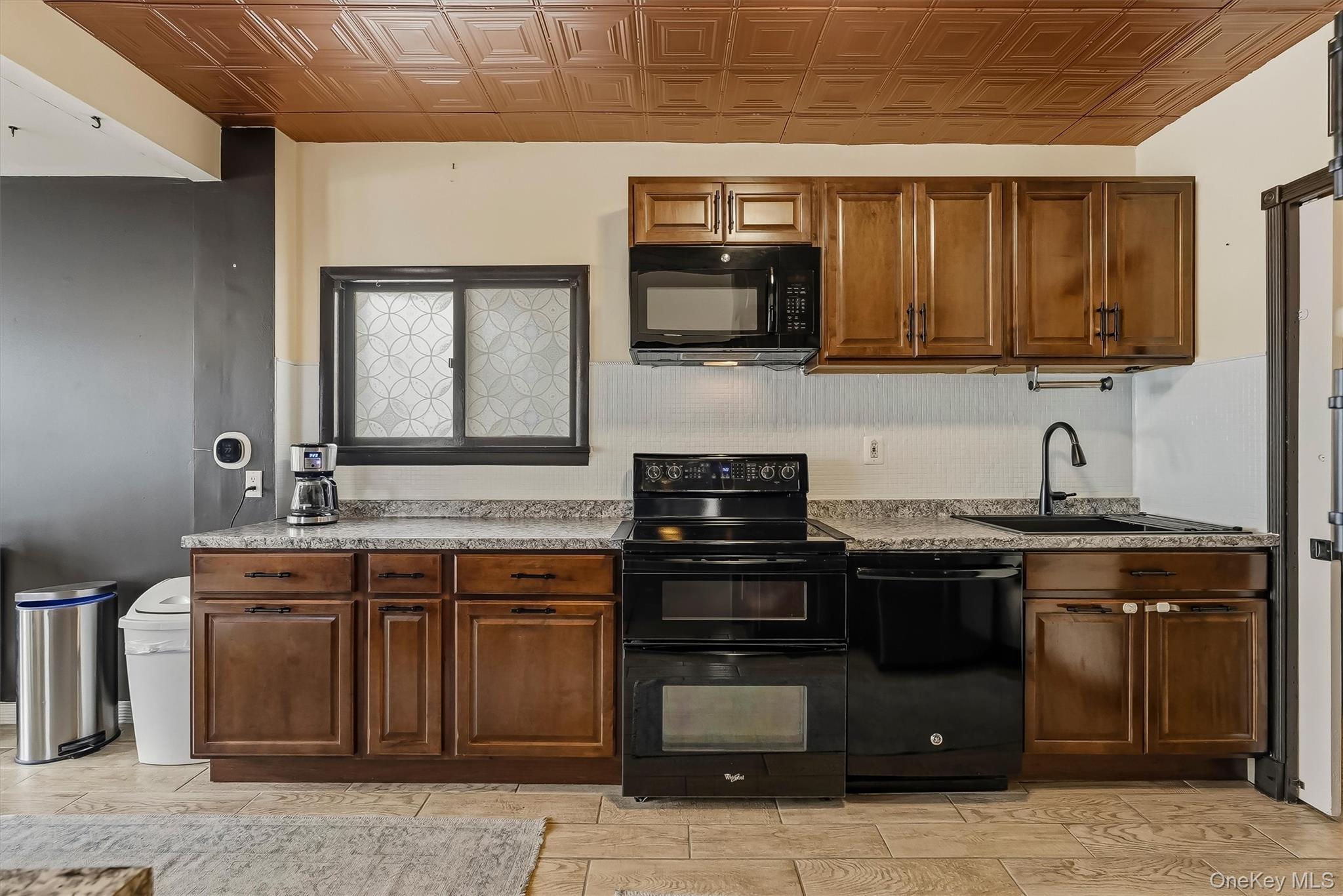313 Depew Street Property Photo 8