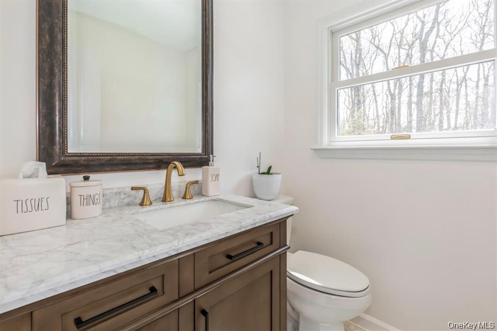 12 Midvale Avenue Property Photo 10