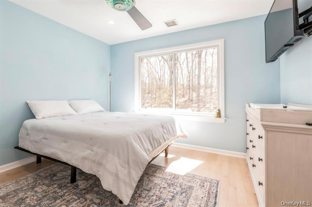 12 Midvale Avenue Property Photo 14
