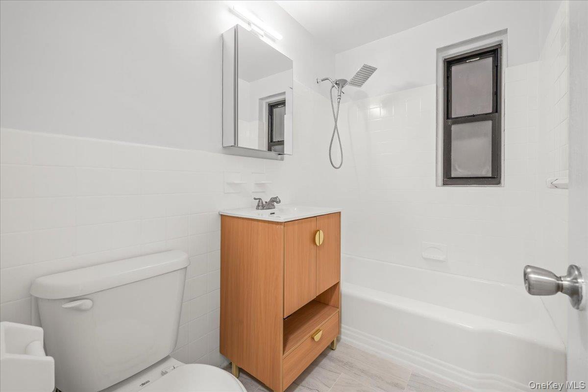 3260 Netherland Avenue 2h Property Photo 9