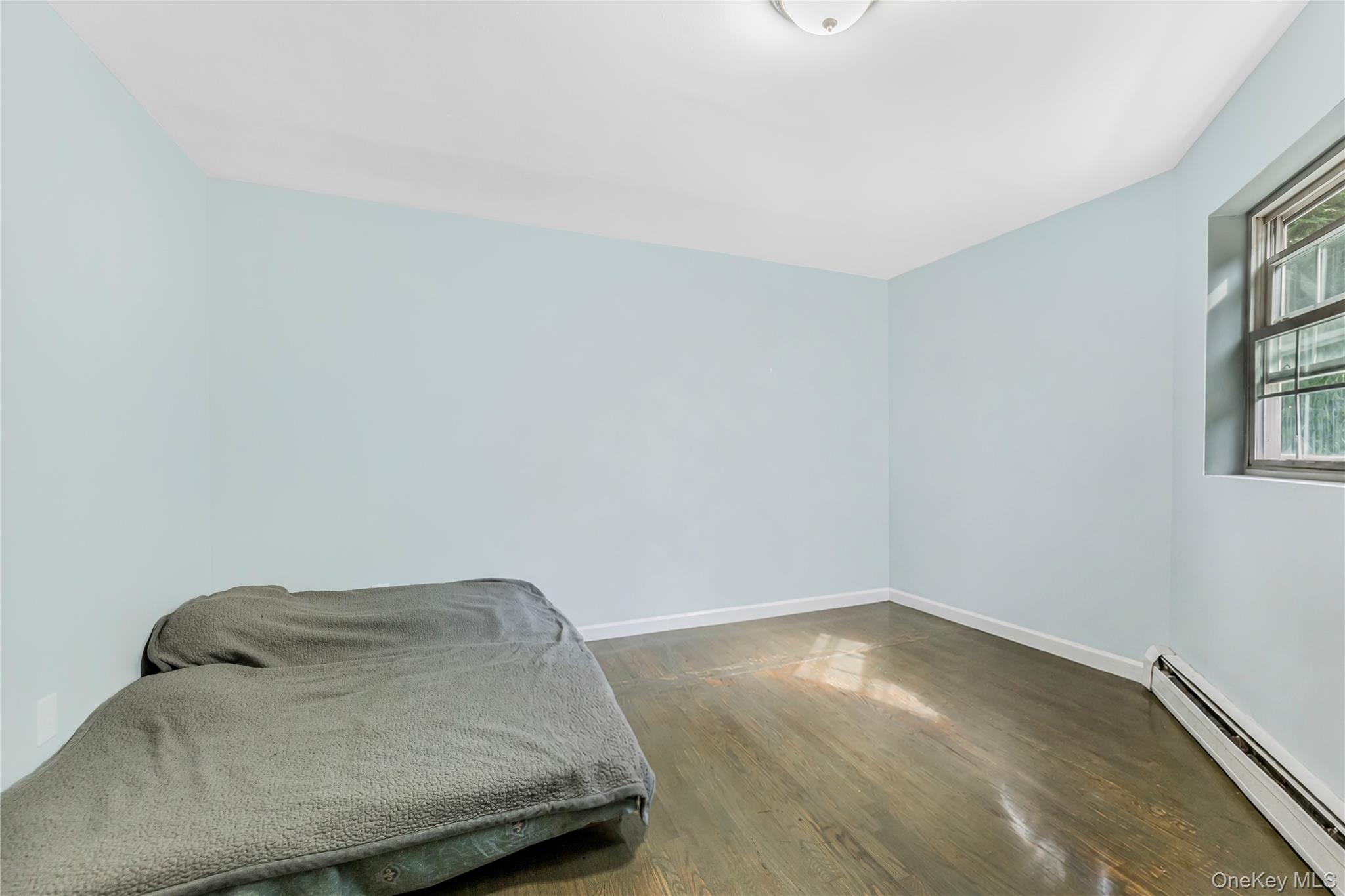2573 Pelham Bay Park Property Photo 10