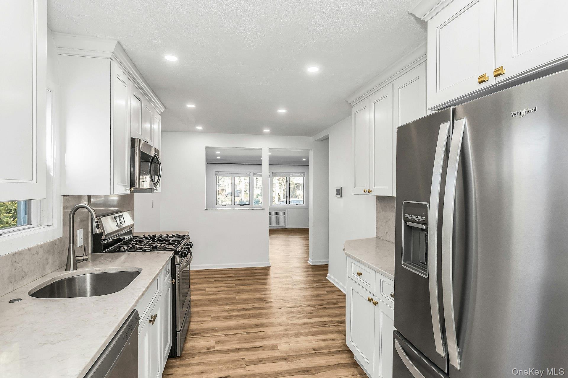 2864 Wilson Avenue Property Photo 4