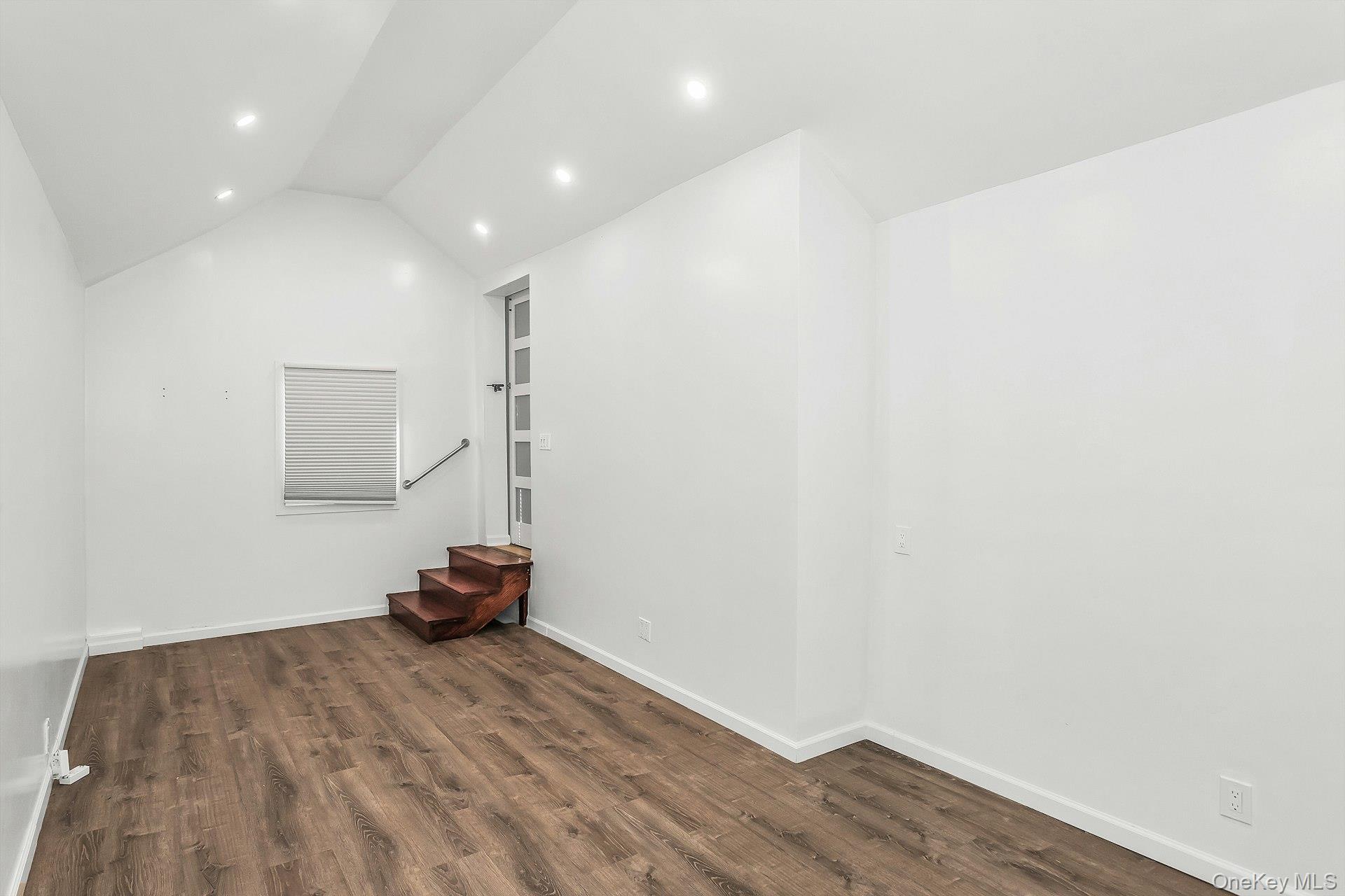2864 Wilson Avenue Property Photo 15