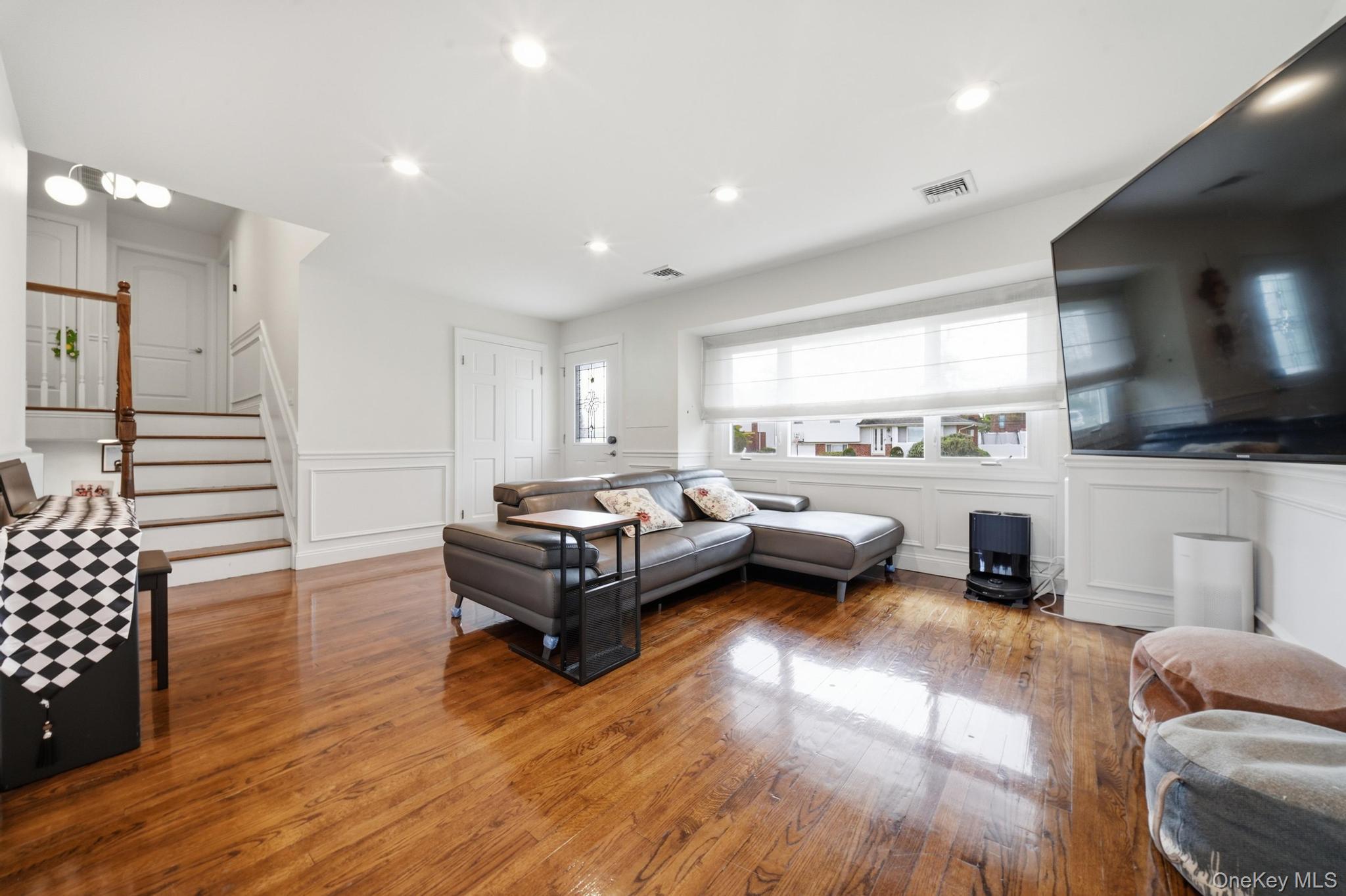 16 Spector Lane Property Photo 3