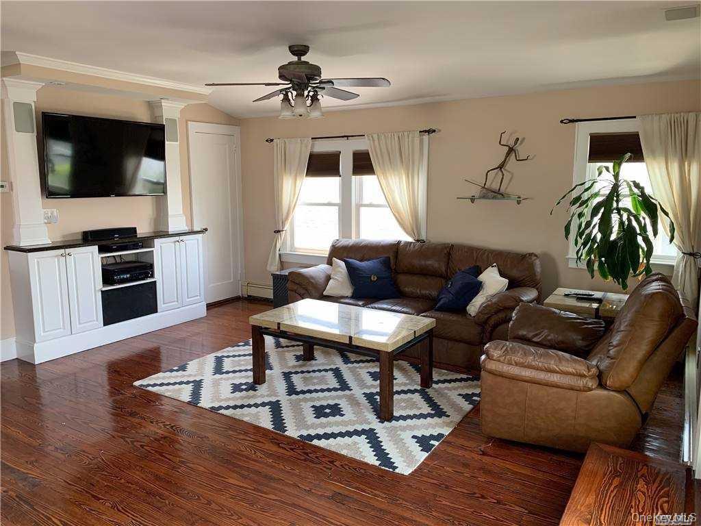 38 Clayton Avenue Upper Property Photo 3