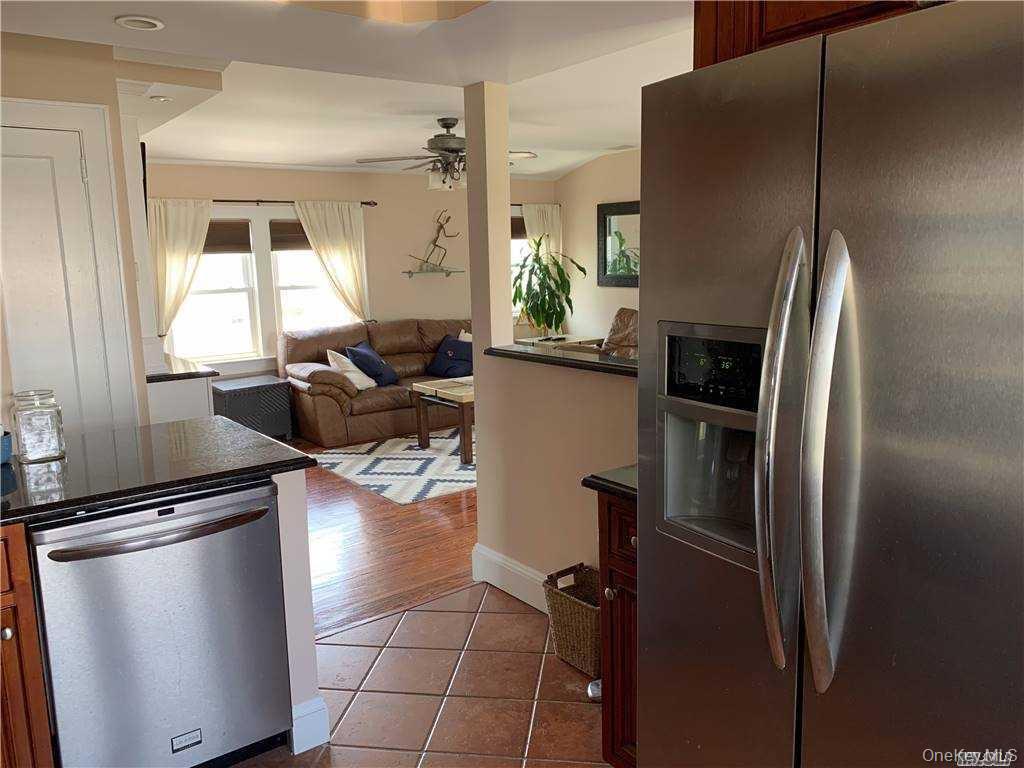 38 Clayton Avenue Upper Property Photo 6