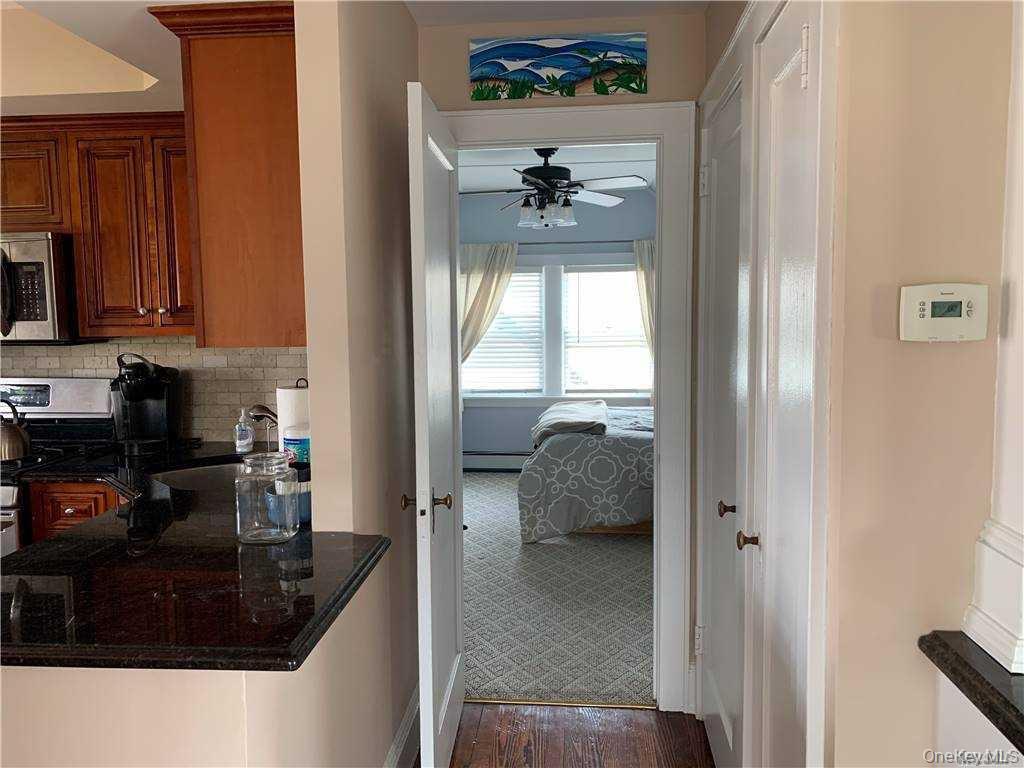 38 Clayton Avenue Upper Property Photo 8