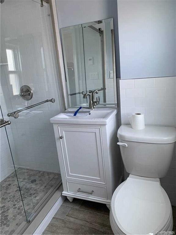 38 Clayton Avenue Upper Property Photo 10