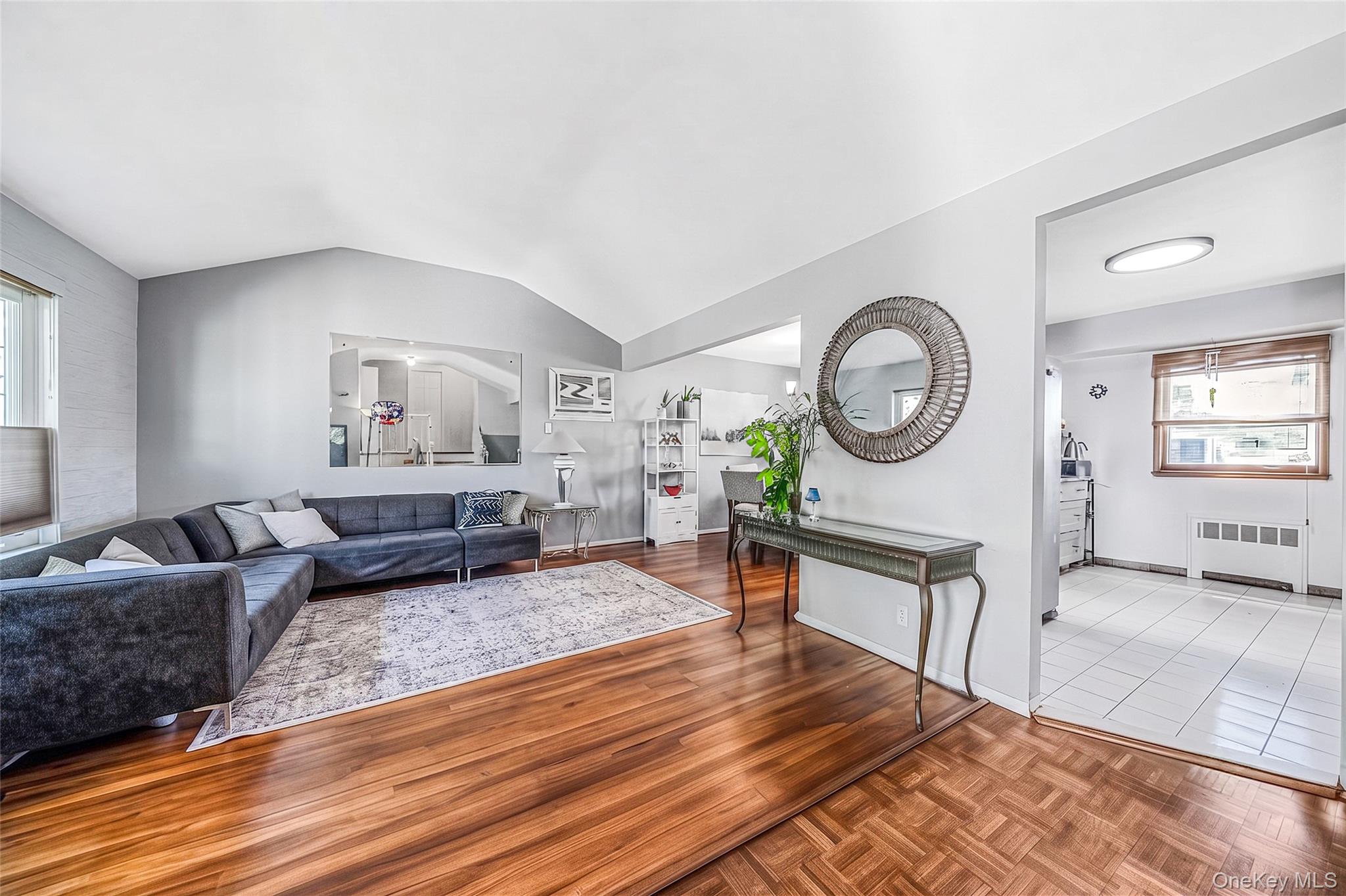 172 N Walnut Street Property Photo 4