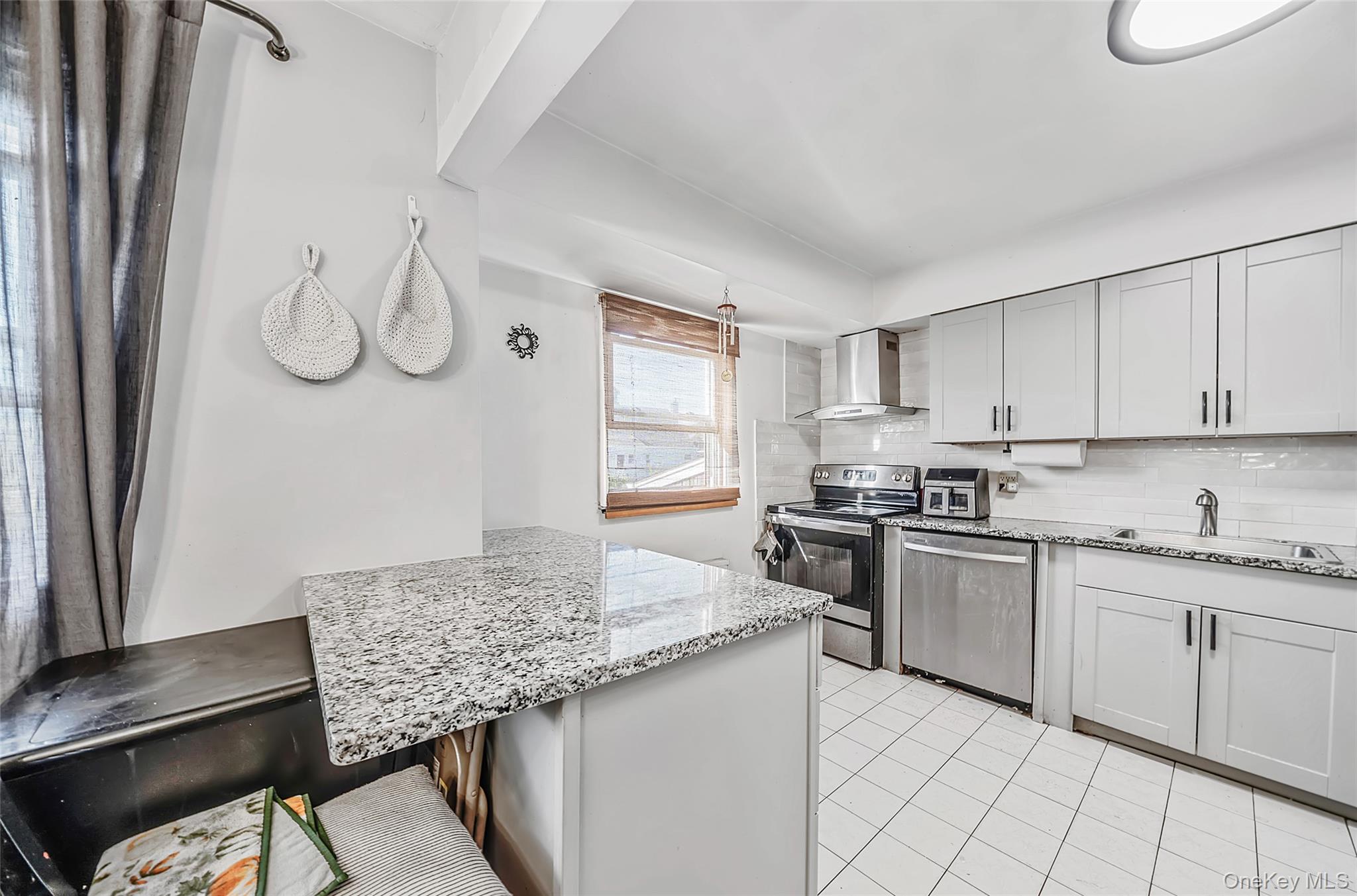 172 N Walnut Street Property Photo 8