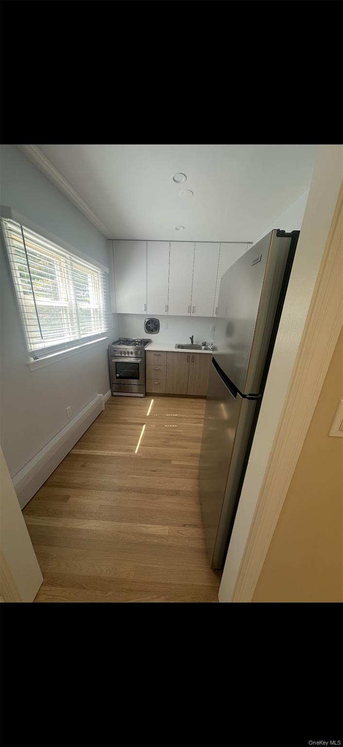 77 W Washington Avenue Property Photo 2
