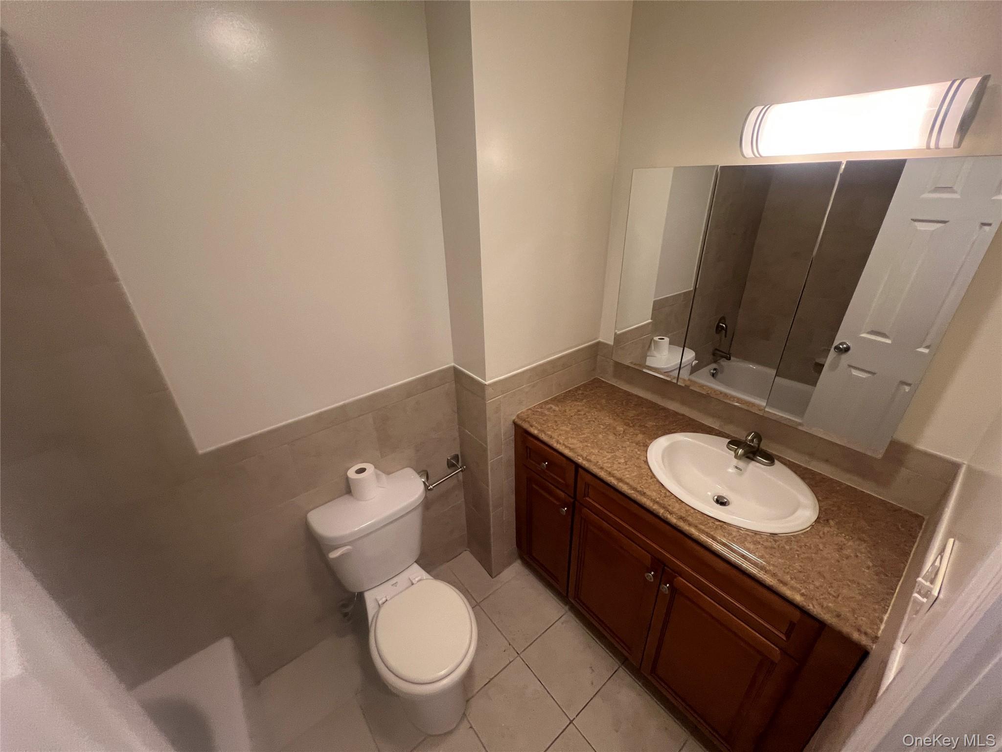 408 Carpenter Avenue 24 Property Photo 8