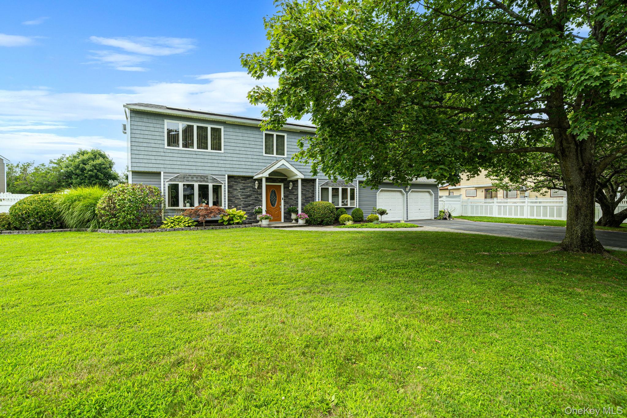 4 Loma Street Property Photo 3