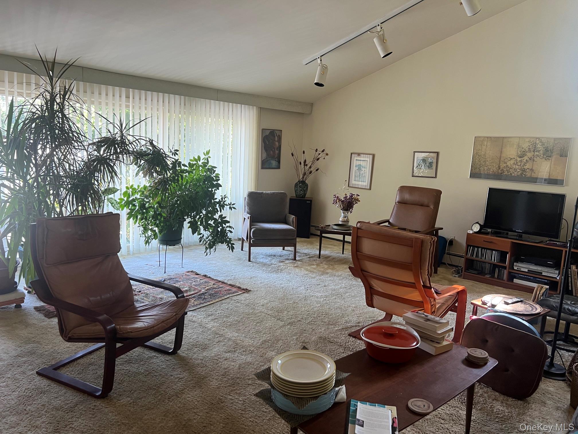 40 Laurel Drive Property Photo 2