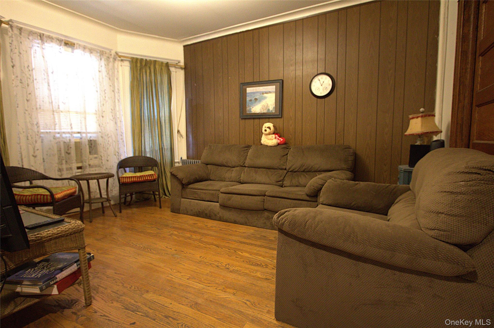 86-36 96th Street Property Photo 4