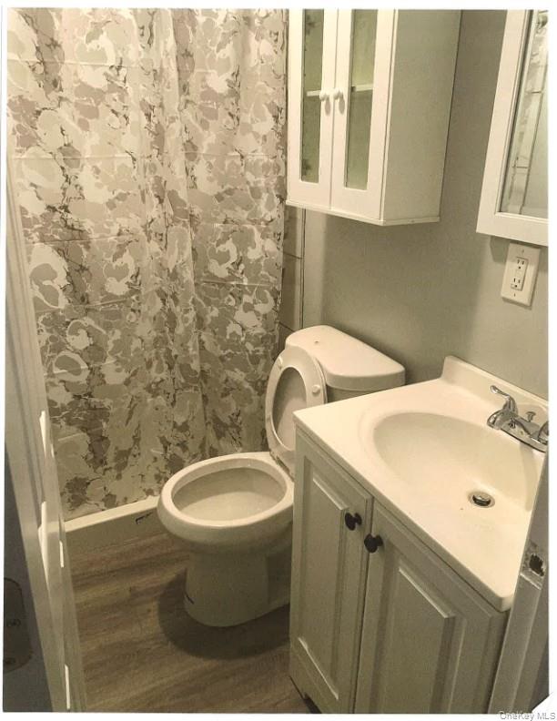 330 Florida Avenue Property Photo 9